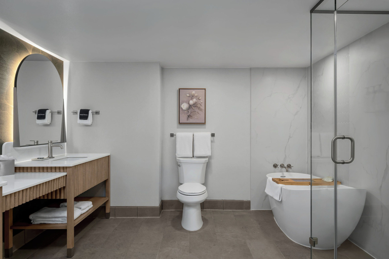 Bathroom 4, The Grove Hotel, Ada