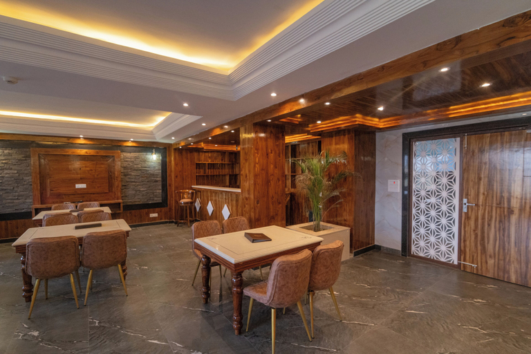 Bar (on property) 2, Elbrus Resort & Spa, Shimla