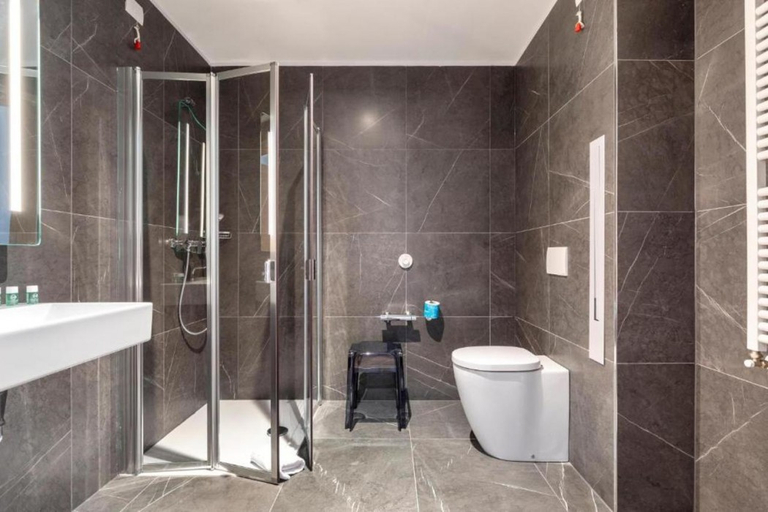 Bathroom 4, B&B Hotel Brescia, Brescia