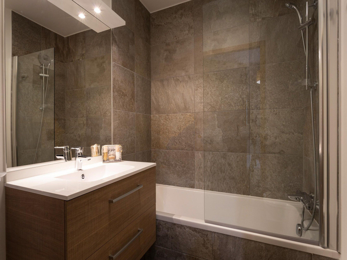 Bathroom 4, Apartment in Plagne 1800 With Ski-in/ski-out, Savoie
