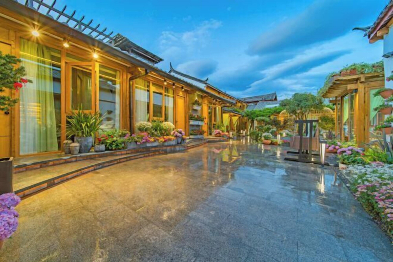 Interior 3, Anju·Rizhao Jinshan Designers' Panoramic Rooftop Cafe and Snow Mountain View, Lijiang