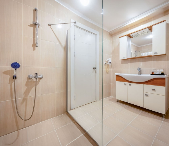 Bathroom 4, Senza Garden Holiday Club, Alanya