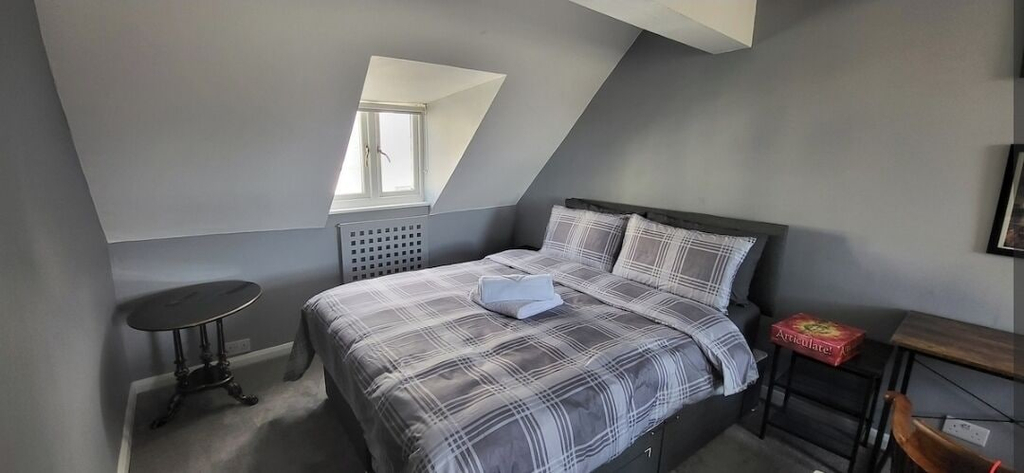 Room 2, Whole House with Garden, Brighton and Hove