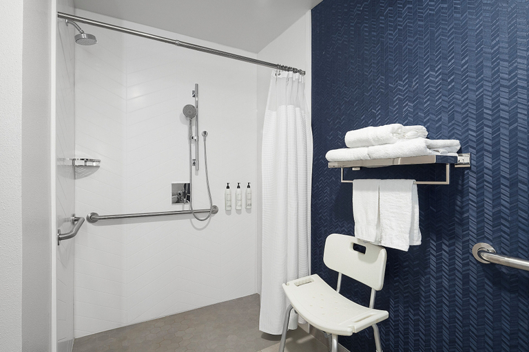 Bathroom 4, Fairfield Inn & Suites Newark Liberty International Airport, Newark