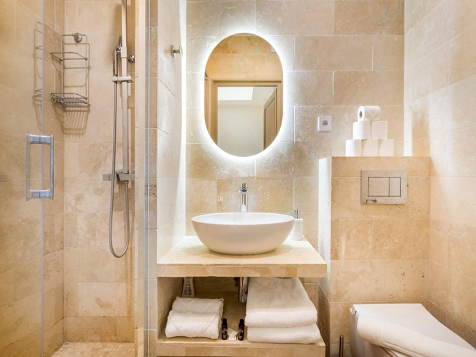 Others 3, Superb Ac apartment in the heart of the Marais, Paris