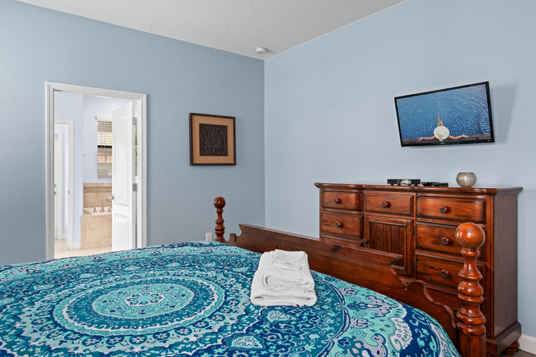 Room 4, Resort Stay w Pool Amazing Amenities, Osceola