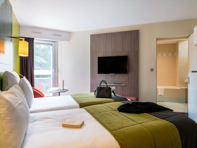 Bedroom 2, Hôtel Mercure Paris Ouest Saint Germain, Yvelines