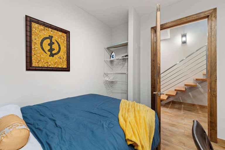 Room 5, Zen 5 Bedroom Family Escape, Cook