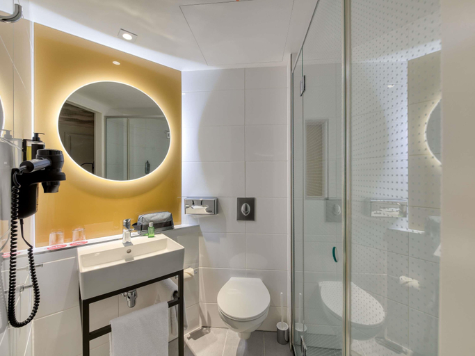 Bathroom 4, ibis Berlin Kurfürstendamm, Berlin