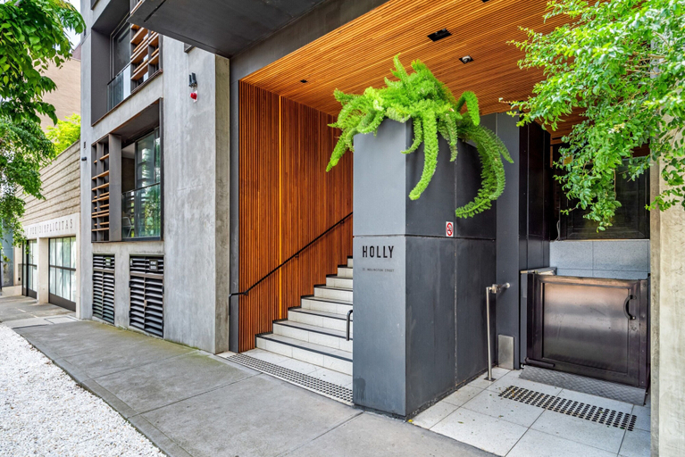Exterior, Stylish & Spotless 2-bed Apartment in St Kilda, Melbourne