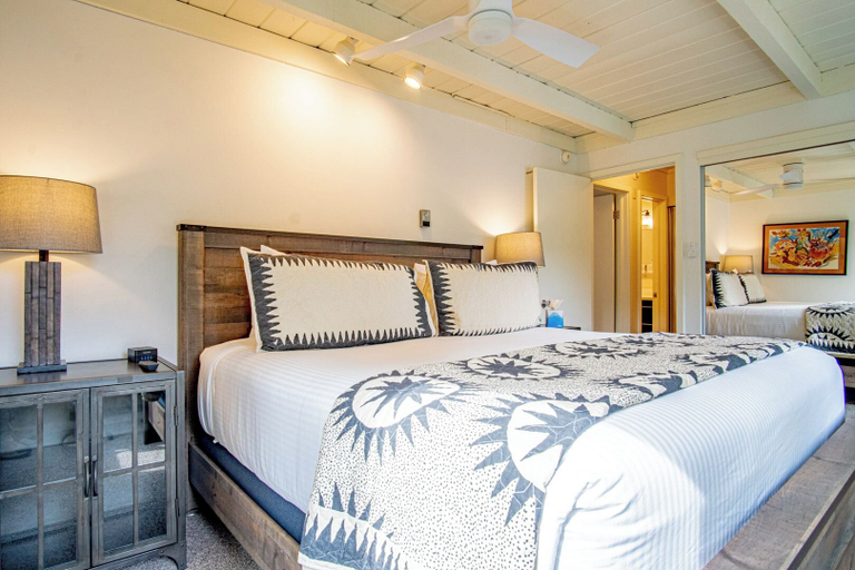 Room 4, Atelier Allure - 2BD Mountain View + Free Resort Amenities, Blaine