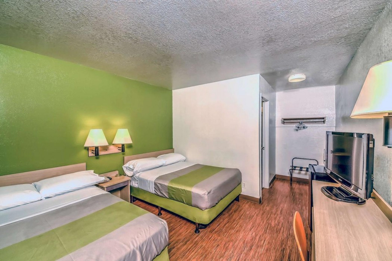 Others 2, Motel6 Colorado Springs, CO - South/Metro Area, El Paso