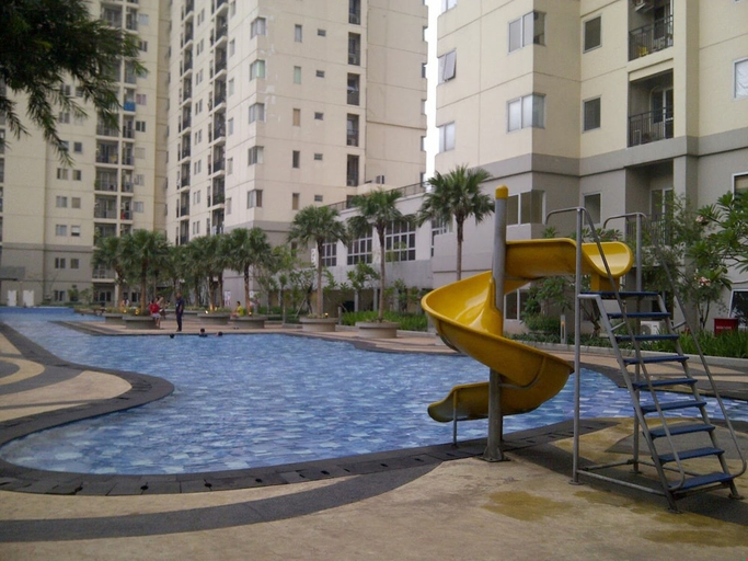 Exterior & Views, Simple Furnished Studio Apartment at Maple Park, Jakarta Utara