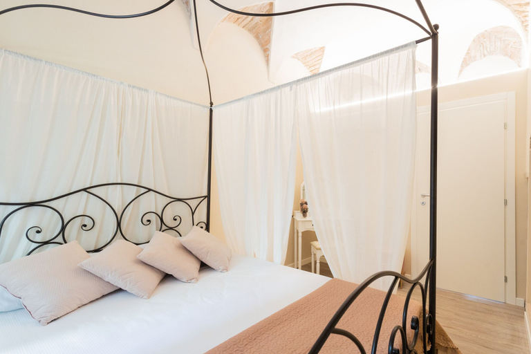 Others 5, Romantic Escape in the 400s, Como