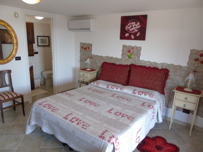 Bedroom 4, Villa Tonia, Brindisi