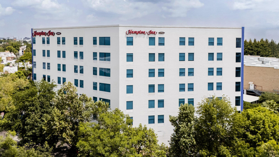Exterior & Views 2, Hampton Inn by Hilton Guadalajara/Expo, Guadalajara