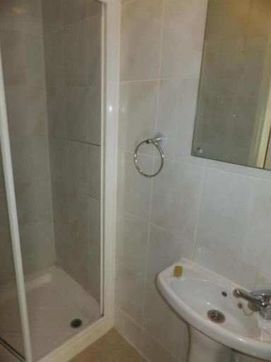 Bathroom 4, Gresham Hotel Bloomsbury, London