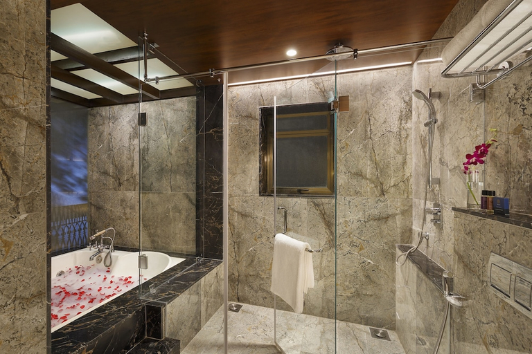Bathroom 5, Lazy Lagoon, Baga A Lemon Tree Resort, North Goa