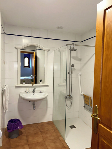 Bathroom 4, Hospedería de Sádaba, Zaragoza