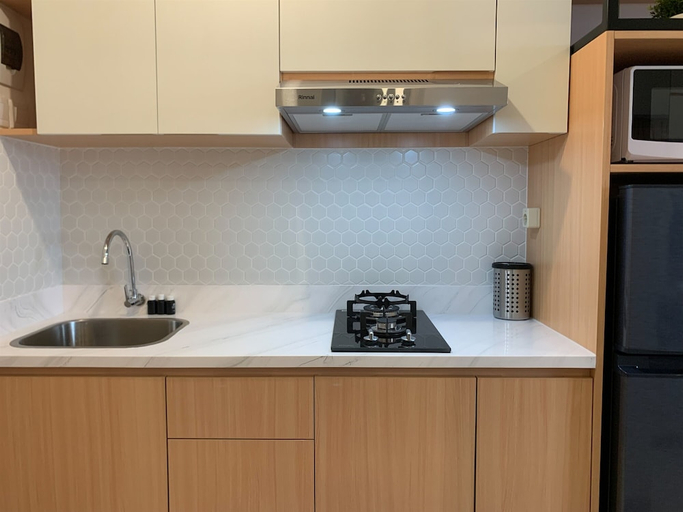 In-Room Kitchen 2, Nice Studio Room At Tokyo Riverside Pik 2 Apartment, Tangerang