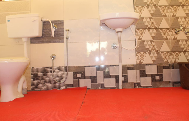 Bathroom 3, Gorewali Resort, Kachchh