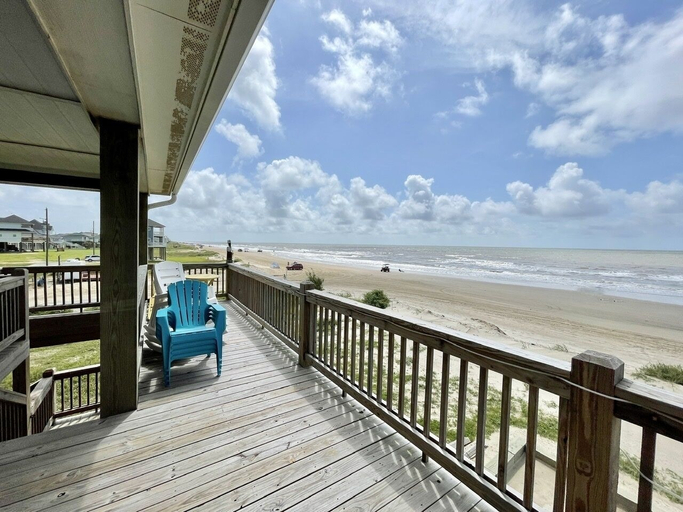 Property grounds 3, Amazing Grace 3 Bedroom Home by RedAwning, Galveston