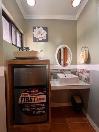 Bathroom 2, Lovely Bedroom in Lila, Bohol with WIFI, AC & Ref, Lila
