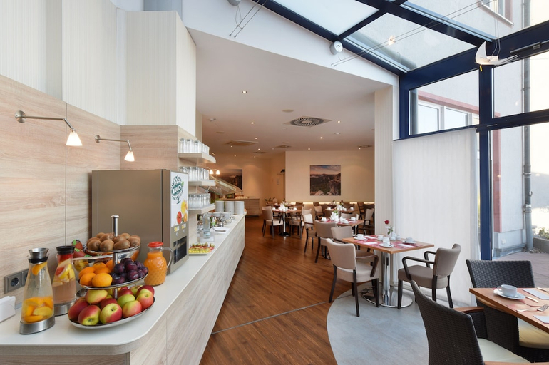 Food & Drinks 4, Amedia Dresden Elbpromenade, Trademark Collection by Wyndham, Dresden