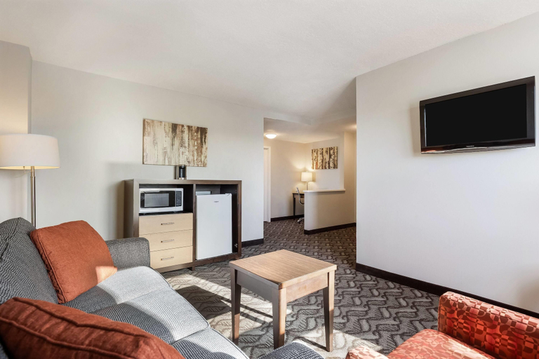Others 5, Days Inn by Wyndham Airdrie, Division No. 6
