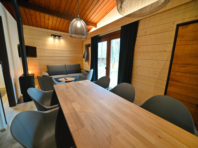 5, Chalet in Belgium with Stunning Views, Namur