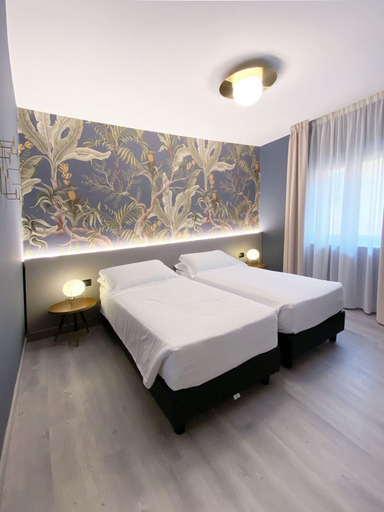 Bedroom 2, Astoria, Verona