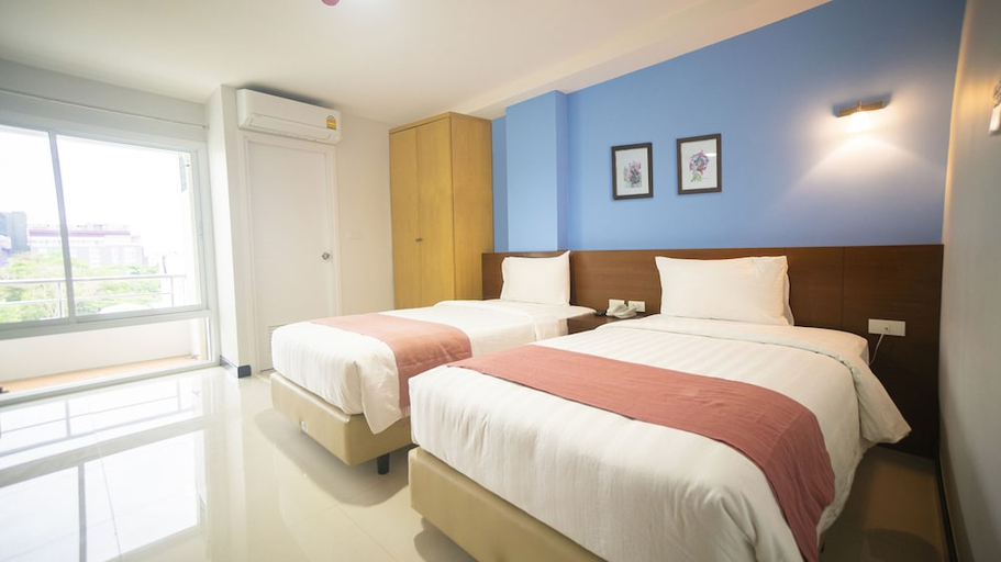 Bedroom 2, The Willing Hotel and Residence, Lak Si