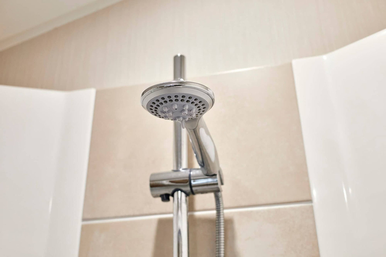 Room 5, Host Stay Flamingo Lodge, East Riding of Yorkshire