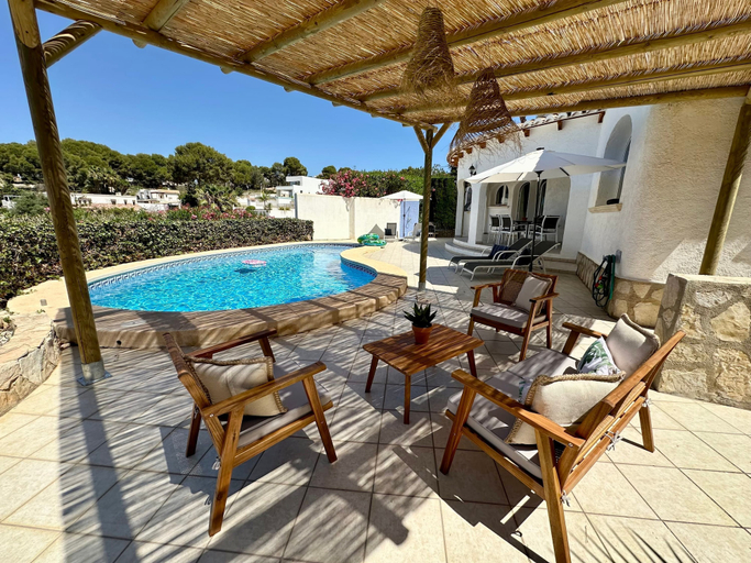 Others 2, 3 Bedroom Villa Walking Distance to Moraira, Alicante