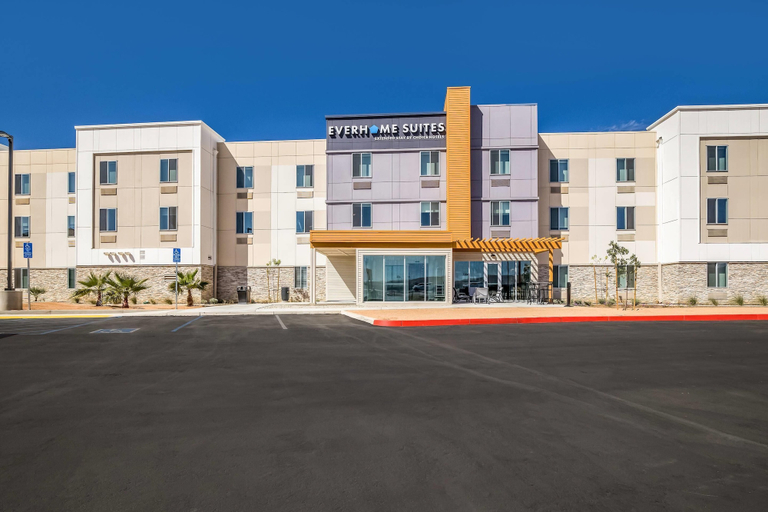 Exterior & Views 2, Everhome Suites Corona, Riverside