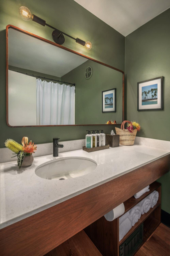 Bathroom 3, Pacific 19 Kona, Hawaii
