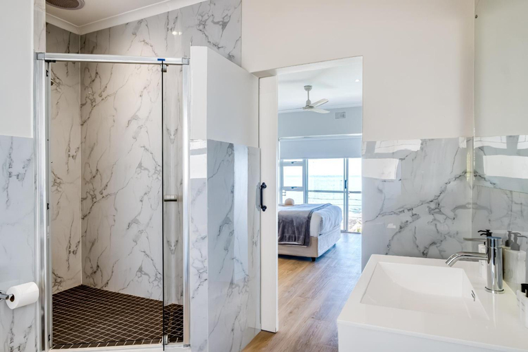 Shower 4, Ocean View 2 bed Apt in Camps Bay Skyline Heights, City of Cape Town