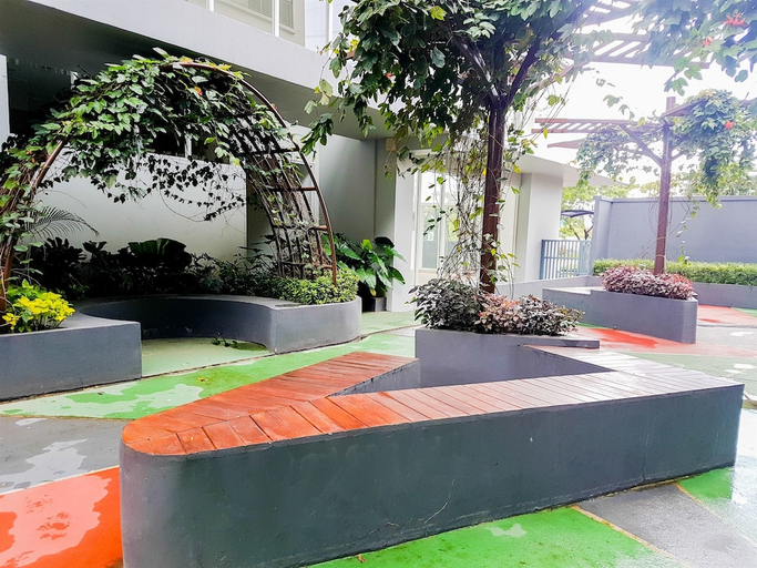 Exterior & Views 3, Nice & Comfy Studio Apartment Casa De Parco By Travelio, Tangerang