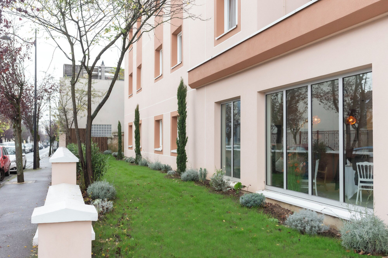 Exterior & Views 2, Kyriad - Joinville-Le-Pont, Val-de-Marne