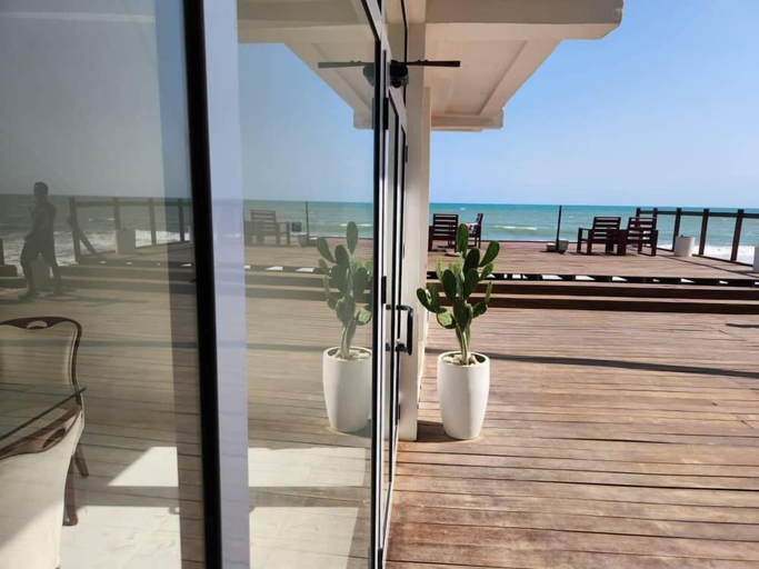 Terrace/patio 2, Kaylee Boutique Beach Resort - Kokrobite, Awutu Efutu Senya