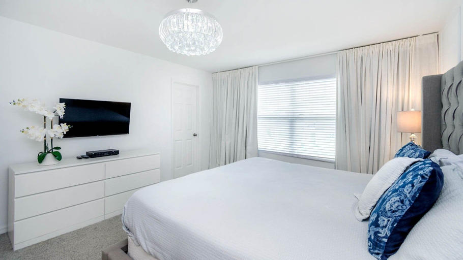 Room 3, Solara Resort 4 Bedroom Townhome- Private Pool 4 Townhouse, Osceola