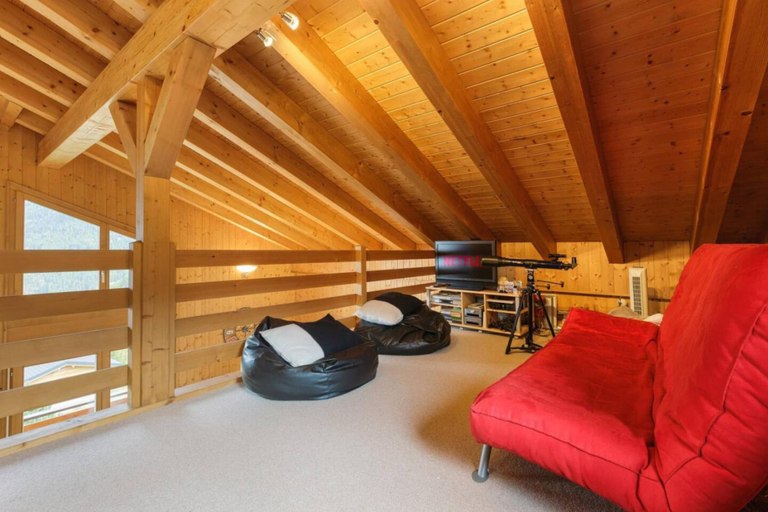 Others 2, La Taniere Cozy Chalet With Incredible Views and Parking, Martigny