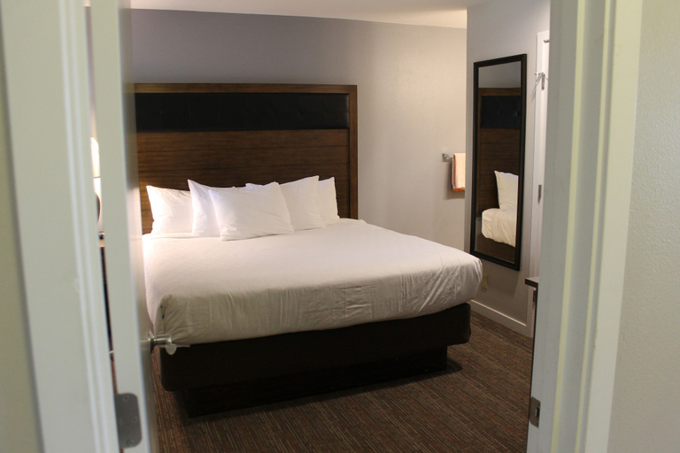 Room 2, 7th Mtn 923b 3 Bedroom Condo, Deschutes