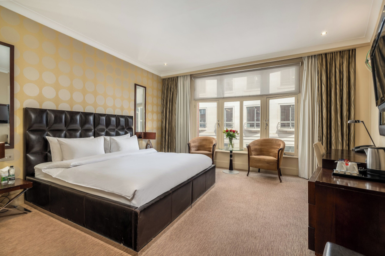 Bedroom 2, Washington Mayfair Hotel, London