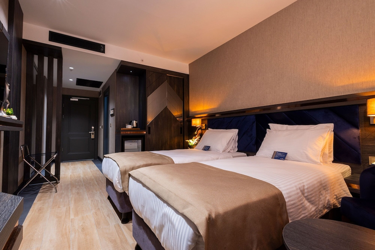 Bedroom 3, West Door Hotel, Merkez