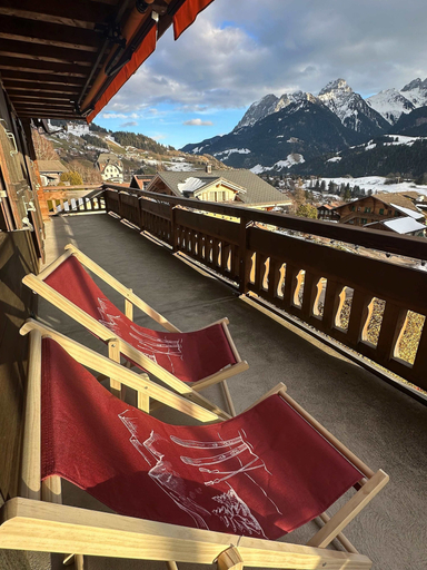 Room 4, Modern 3 Br Duplex With Huge Panoramic Alps Views, Pays-d'Enhaut