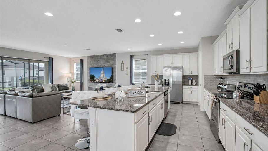 Private kitchen 4, Solara Resort 9 Bedroom Private Pool Home 9 Home, Osceola