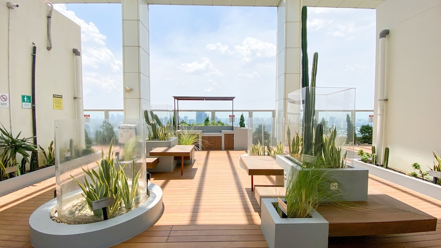 Exterior & Views 2, Modern Look And Comfy 2Br At Menteng Park Apartment, Central Jakarta