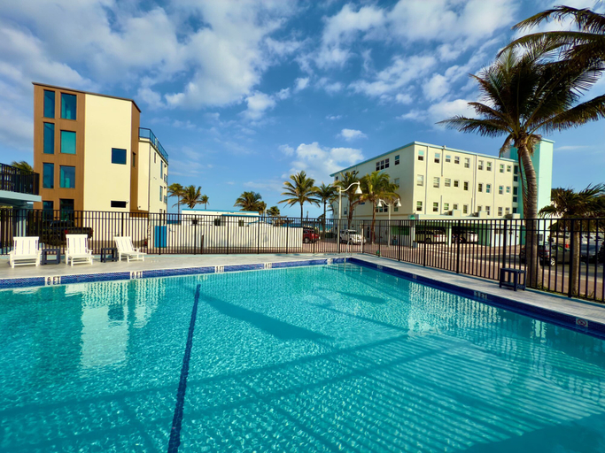 Room 2, Beach Lover s Studio Apartment in Hollywood FL, Broward