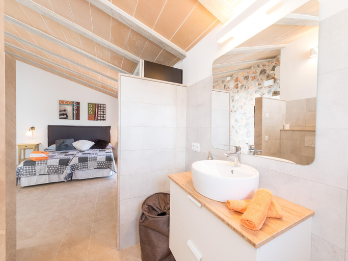 1, Son Vador - Villa With Private Pool. Free Wifi, Baleares